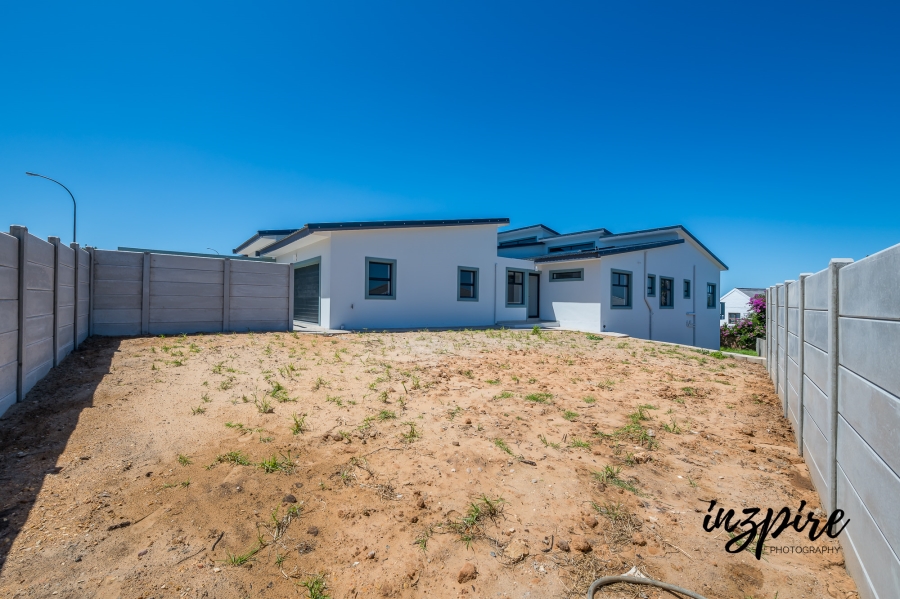 To Let 3 Bedroom Property for Rent in Dana Bay Western Cape